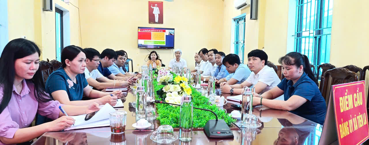 Lớp bồi dưỡng toàn quốc về nâng cao năng lực, phương pháp xử lý tình huống thực tiễn đối với đội ngũ cán bộ cơ sở