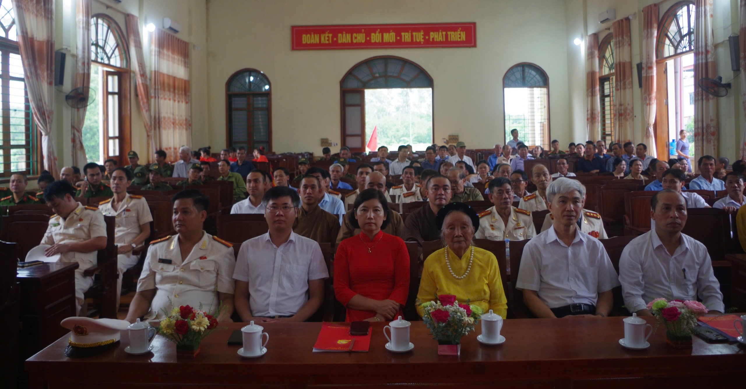 Đảng ủy, HĐND, UBND xã Tiên La tổ chức Lễ kỷ niệm 80 năm Cách mạng Tháng Tám và Quốc khánh nước CHXHCN Việt Nam (02/9/1945 - 02/9/2025); 80 năm ngày truyền thống Công an nhân dân Việt Nam (19/8/1945 - 19/8/2025) và 20 năm Ngày hội “Toàn dân bảo vệ an ninh Tổ quốc” (19/8/2005 – 19/8/2025)
