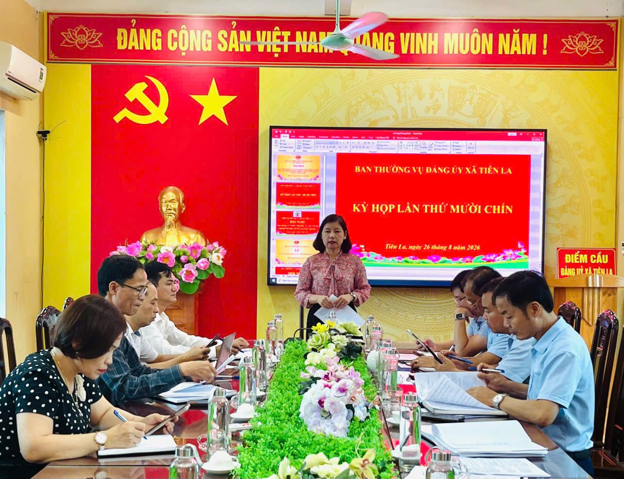 Ban Thường vụ Đảng ủy xã Tiên La tổ chức Hội nghị nghe và cho ý kiến về một số nội dung quan trọng liên quan đến chủ trương đầu tư khu tái định cư và khu dân cư mới tại thôn Phúc Khánh; một số nội dung trong công tác cán bộ.