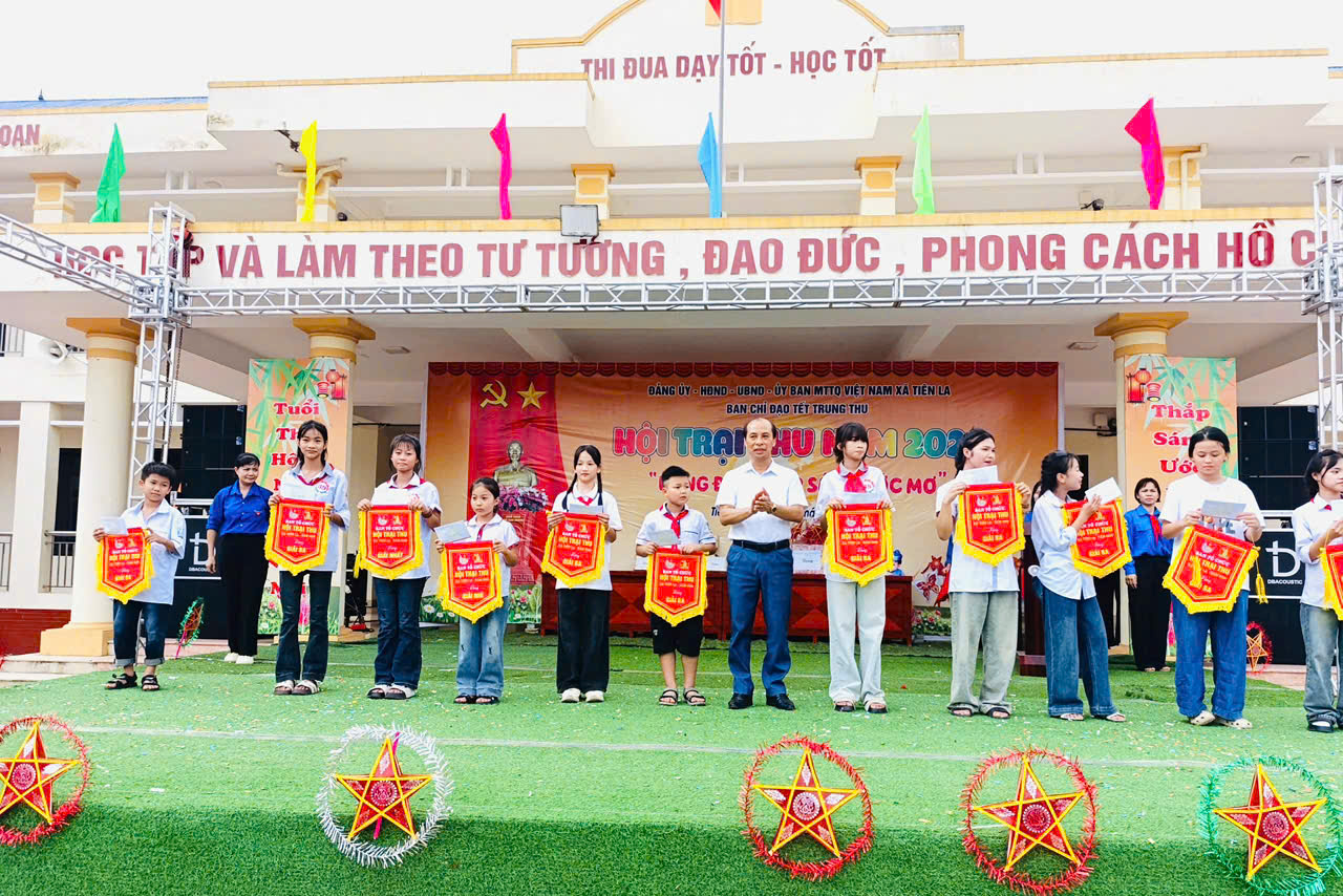 SÔI NỔI CÁC HOẠT ĐỘNG HỘI TRẠI TRUNG THU XÃ TIÊN LA