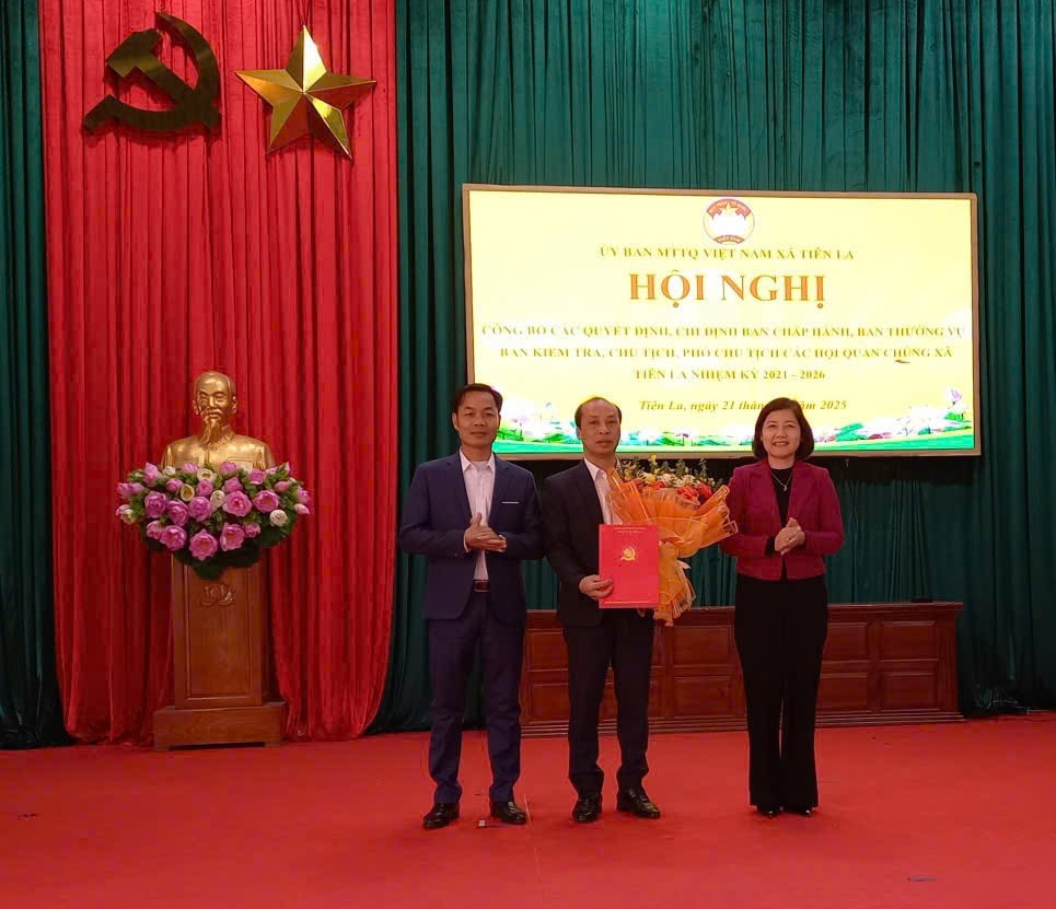 Xã Tiên La tổ chức hội nghị công bố các Quyết định hợp nhất các tổ chức Hội quần chúng do Đảng và Nhà nước giao nhiệm vụ; tổ chức xã hội - nghề nghiệp của xã