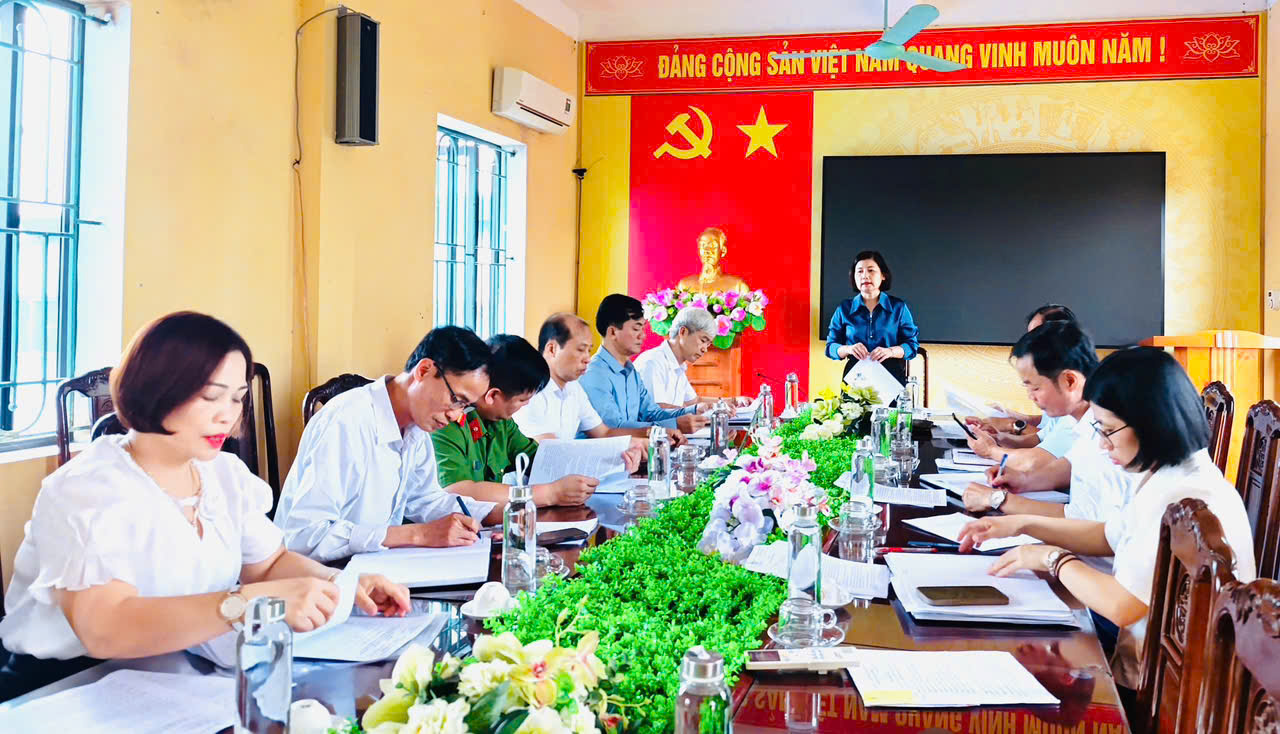 BAN THƯỜNG VỤ ĐẢNG ỦY XÃ TIÊN LA HỌP, CHO Ý KIẾN VỀ ĐIỀU CHỈNH CHỦ TRƯƠNG ĐẦU TƯ DỰ ÁN CẢI TẠO, NÂNG CẤP TUYẾN ĐƯỜNG ĐH.61A, ĐH.67A; ĐOẠN TỪ ĐƯỜNG QUỐC LỘ 39 ĐẾN ĐƯỜNG ĐH.65, HUYỆN HƯNG HÀ.