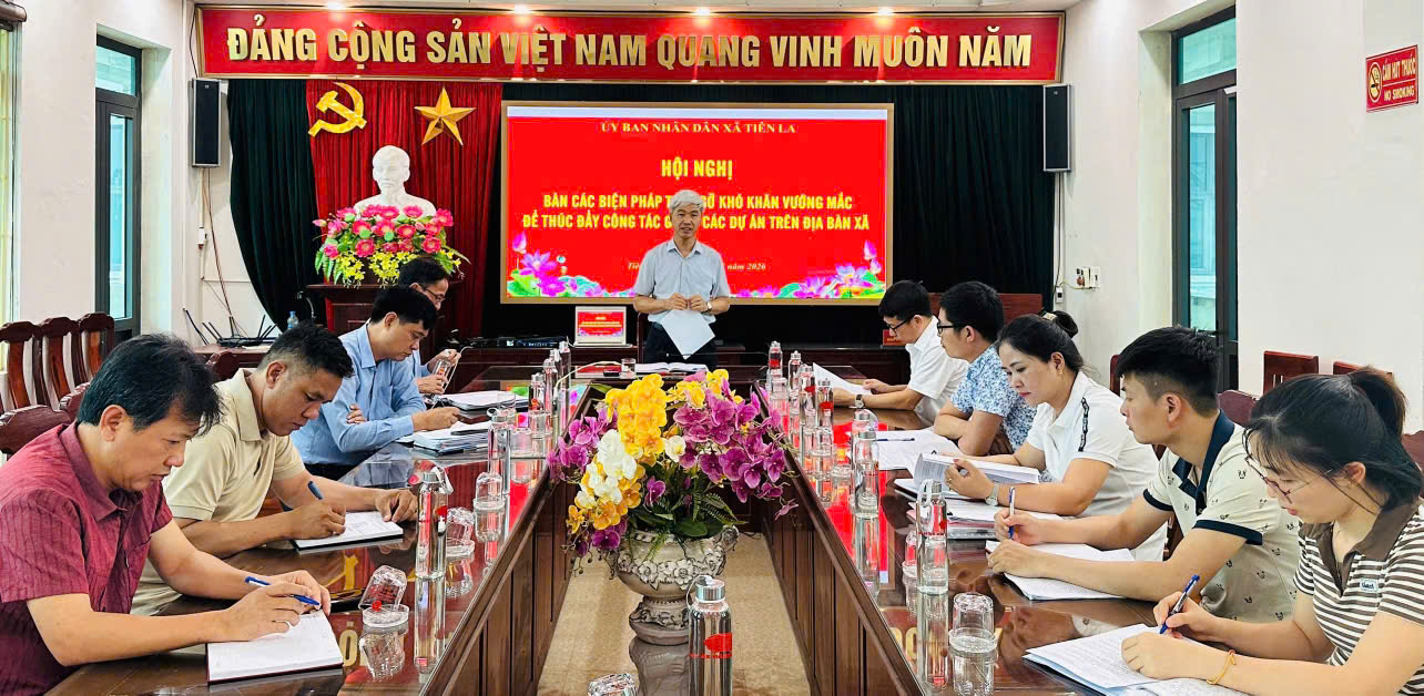 UBND xã Tiên La tổ chức họp bàn tháo gỡ khó khăn vướng mắc để thúc đẩy công tác giải phóng mặt bằng các dự án trên địa bàn xã Tiên La