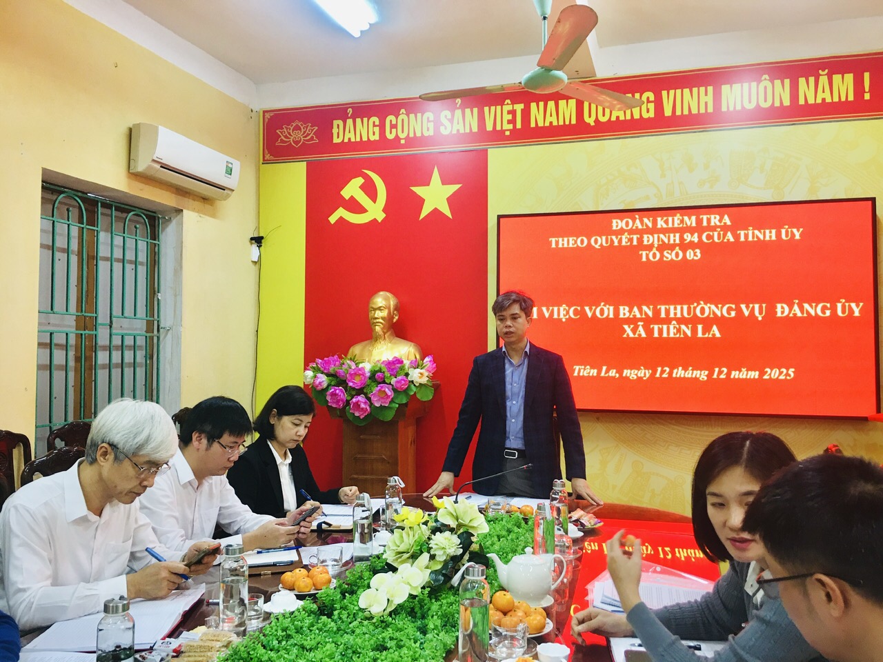 Đoàn kiểm tra theo Quyết định 94 của Tỉnh ủy  làm việc với Ban Thường vụ  Đảng ủy xã Tiên La