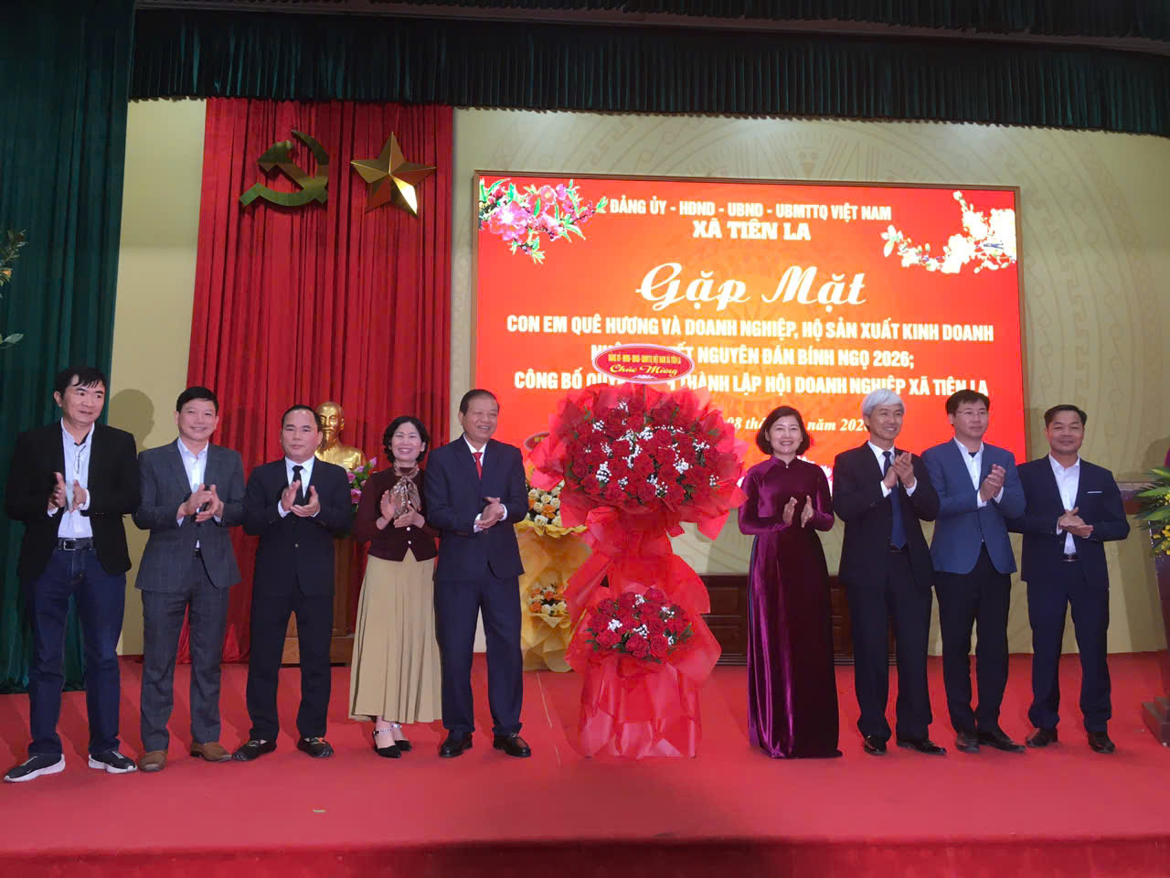 Đảng ủy- HĐND – UBND xã Tiên La tổ chức gặp mặt con em quê hương và doanh nghiệp, hộ sản xuất kinh doanh và công bố Quyết định thành lập Hội doanh nghiệp xã Tiên La
