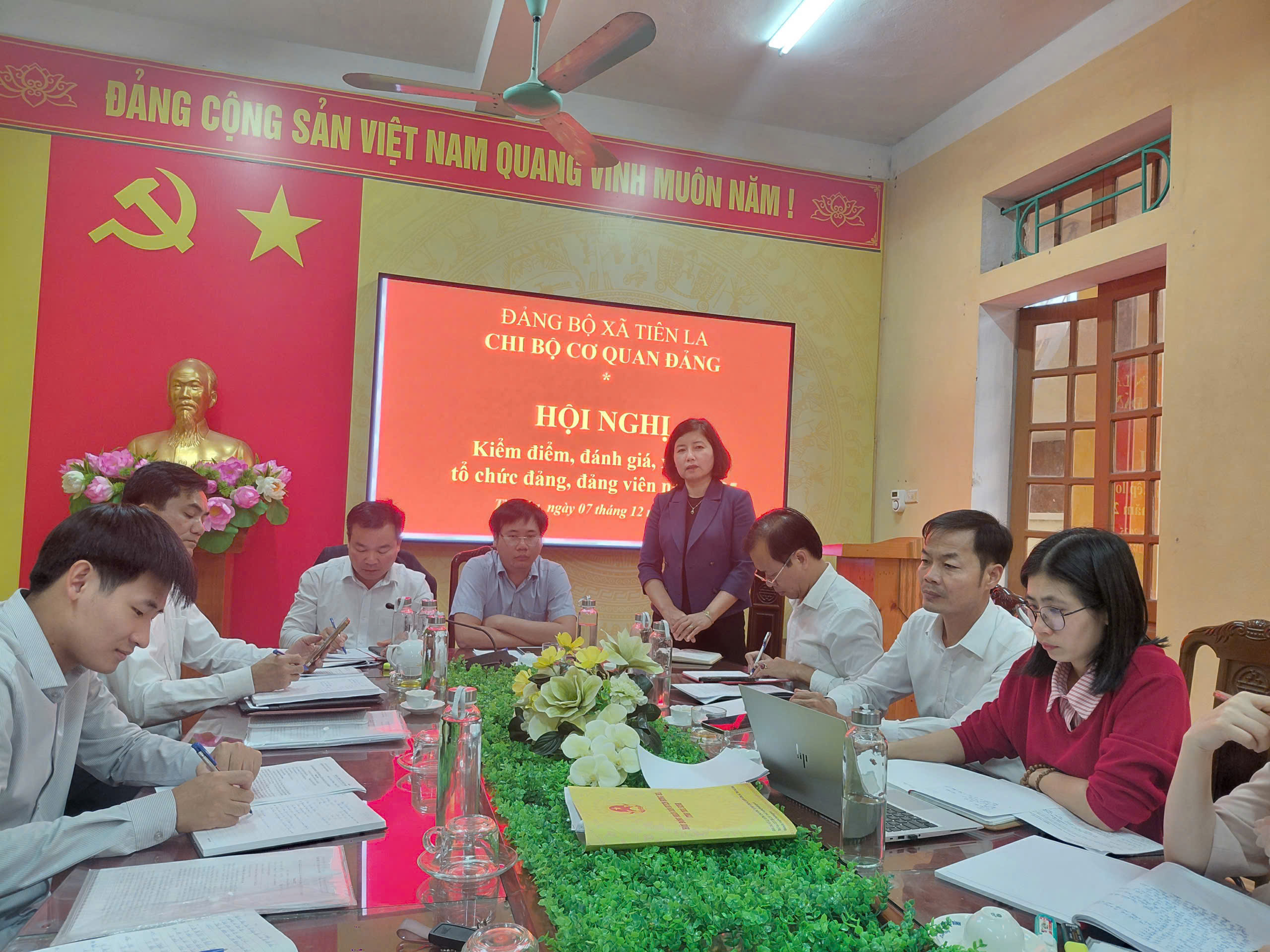 Chi bộ cơ quan Đảng xã Tiên La tổ chức kiểm điểm, đánh giá tập thể chi uỷ, chi bộ và kiểm điểm, đánh giá xếp loại chi bộ, Đảng viên