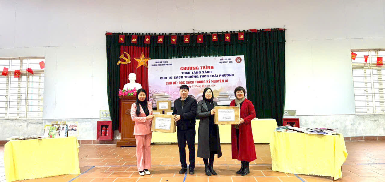 Trường Mầm non – Trường Tiểu học – Trường THCS Thái Phương tiếp nhận hơn 500 đầu sách quý trong chương trình trao tặng sách “Đọc sách trong kỷ nguyên AI”