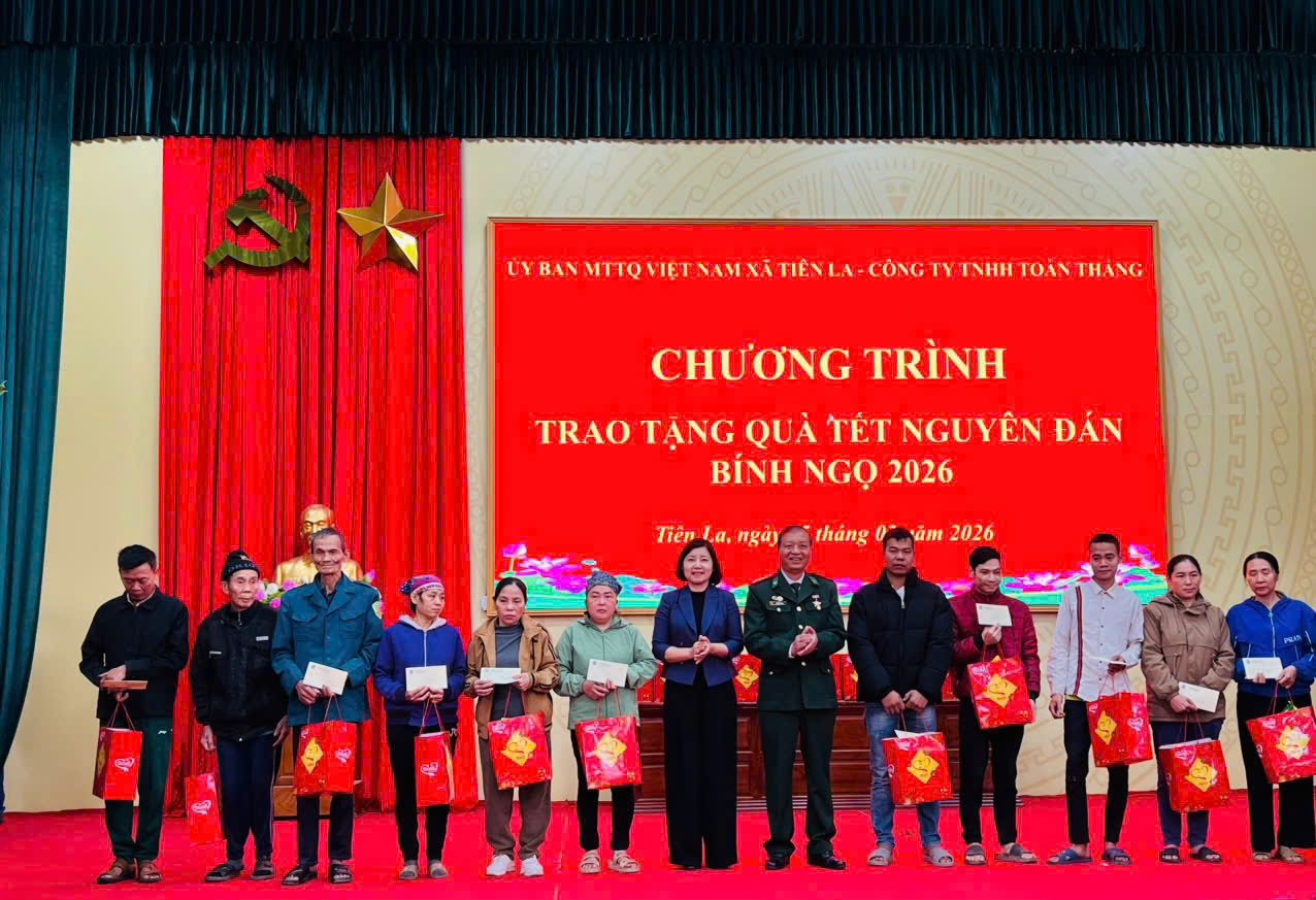 Công ty TNHH Toàn Thắng trao tặng 146 suất quà tết cho hộ cận nghèo trên địa bàn xã Tiên La