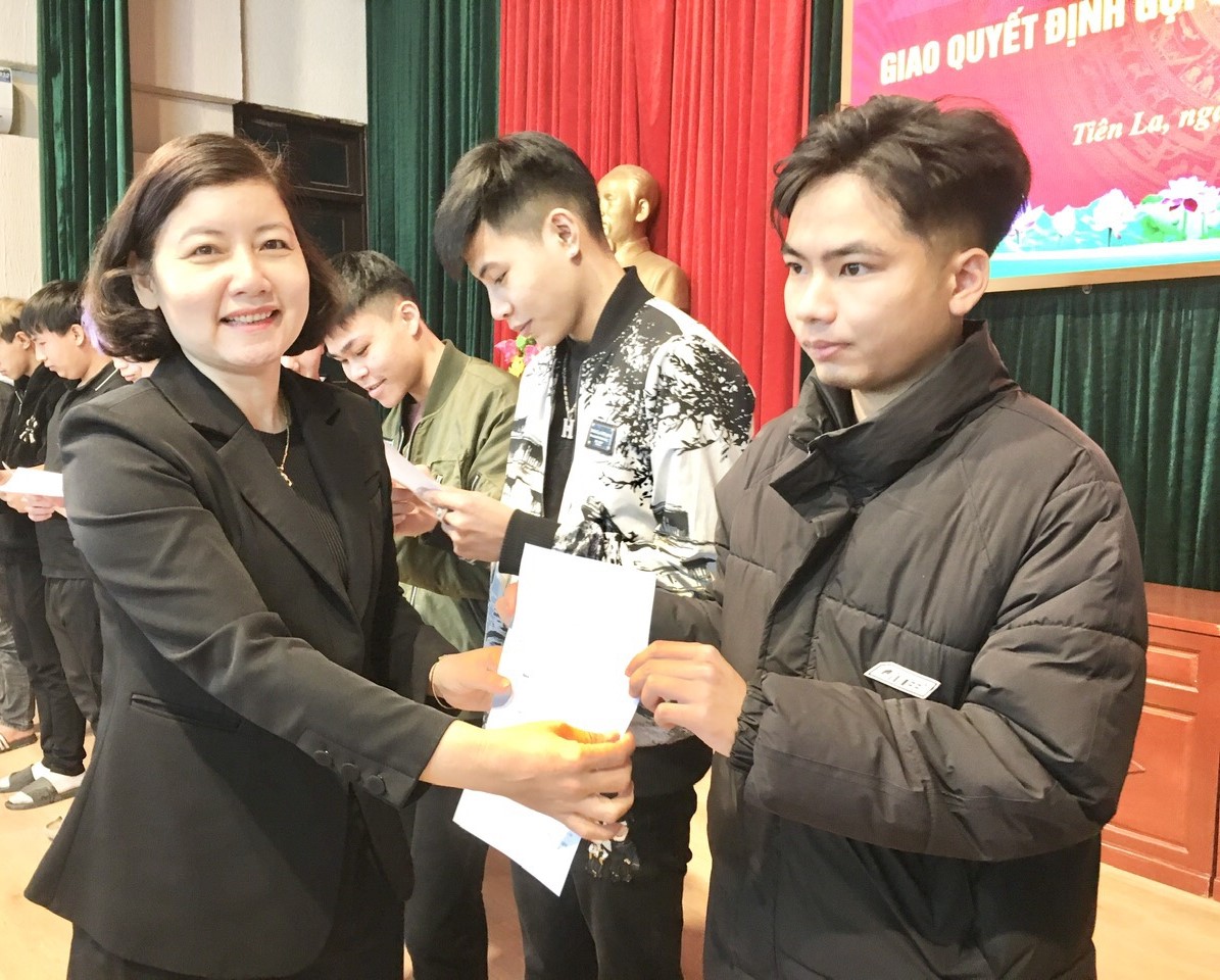 Hội đồng nghĩa vụ quân sự xã Tiên La tổ chức lễ phát lệnh gọi công dân nhập ngũ năm 2026