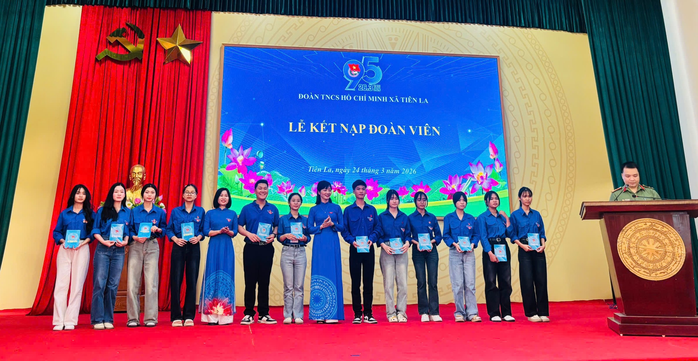 Đoàn Thanh niên xã Tiên La  tổ chức Lễ kết nạp  cho 106  đoàn viên thanh niên mới vào hàng ngũ Đoàn Thanh niên Cộng sản Hồ Chí Minh